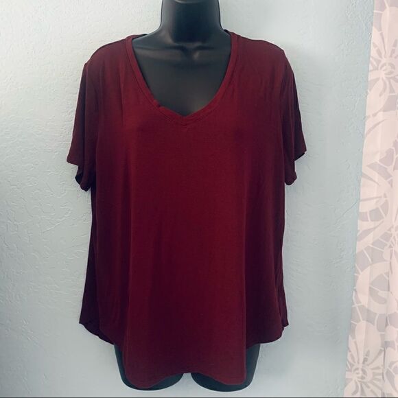 Old Navy 2 BUNDLE Burgundy & White V-Neck Short Sleeve T-shirts Size Large - Picture 2 of 9
